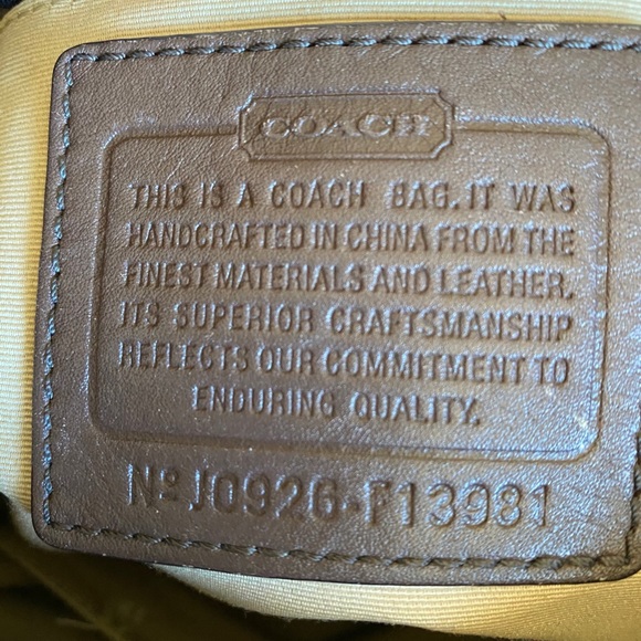 Authentic Coach Large Carly Hobo - Picture 3 of 3